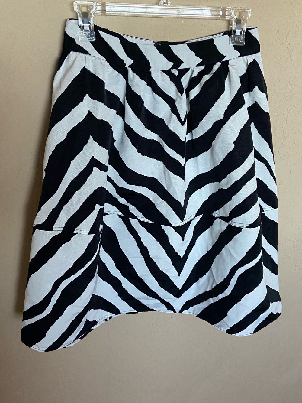 Express Black and White Zebra A-Line Skirt with pockets size 6